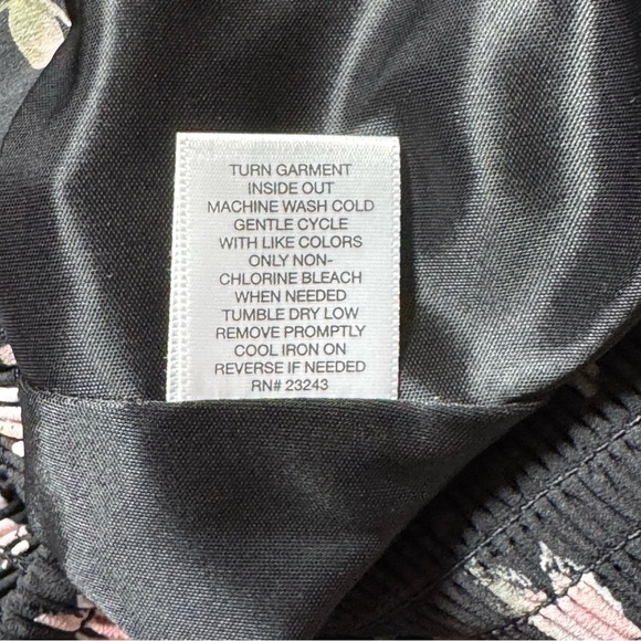 New York & Company Black and Pink Skater Skirt - Picture 8 of 8